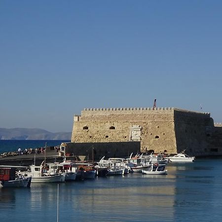 Central House Kandiye Dış mekan fotoğraf