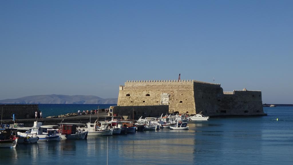 Central House Kandiye Dış mekan fotoğraf